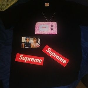 Supreme tv shirt